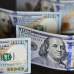 Dólar sobe a R$ 5,20 e volta a atingir maior valor em três meses