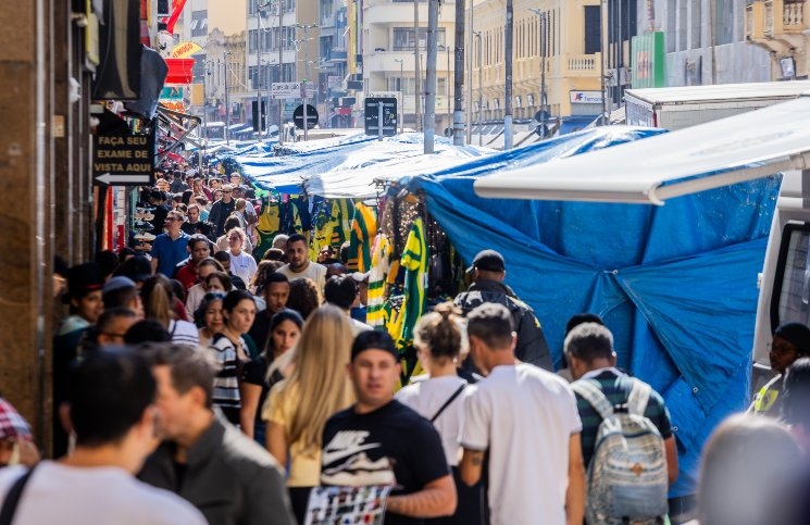 Intenção de Consumo das Famílias segue em alta em junho mas confiança no mercado de trabalho recua