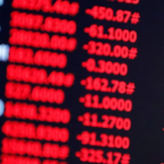 Bolsa sobe quase 3% e fecha no maior nível desde maio