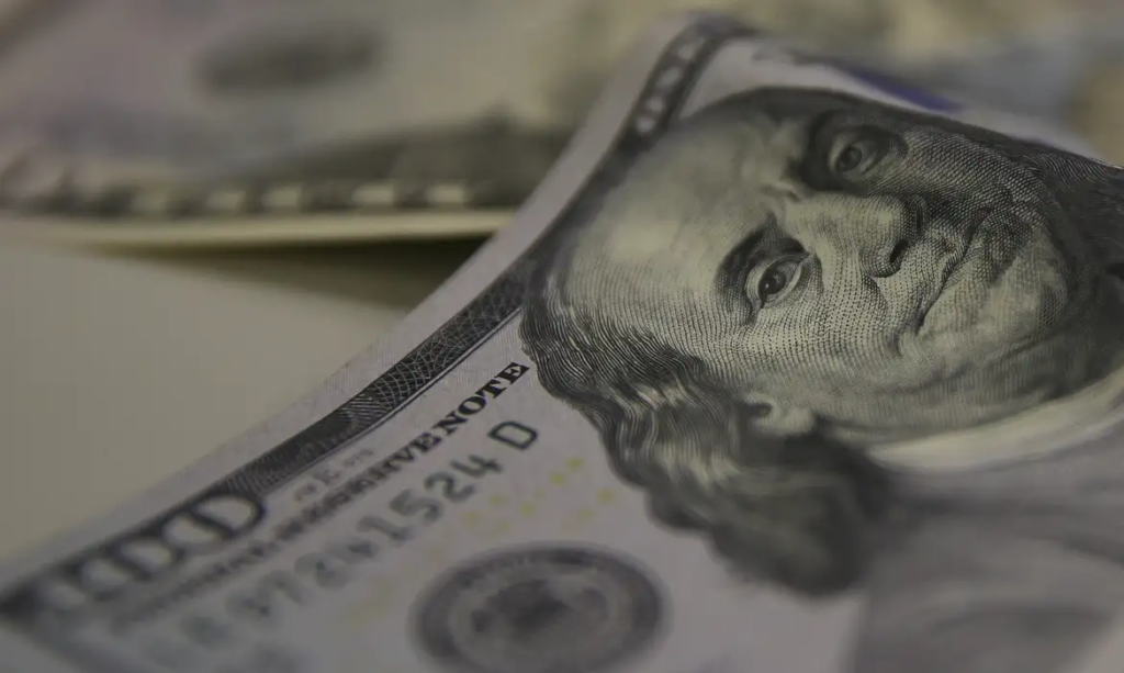 Tarifaço de 25% dos EUA sobre o Brasil começa a valer; saiba mais