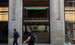 Bolsa sobe 1,3% e atinge maior nível em quase quatro meses